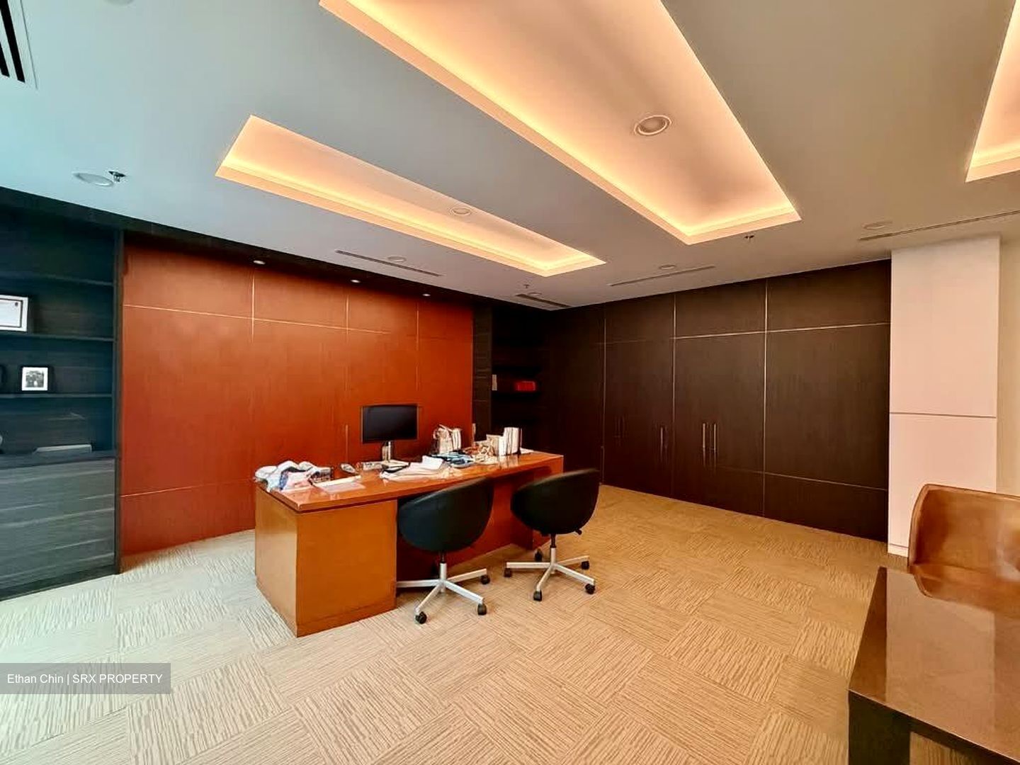 Sunshine Plaza (D7), Office #553878911